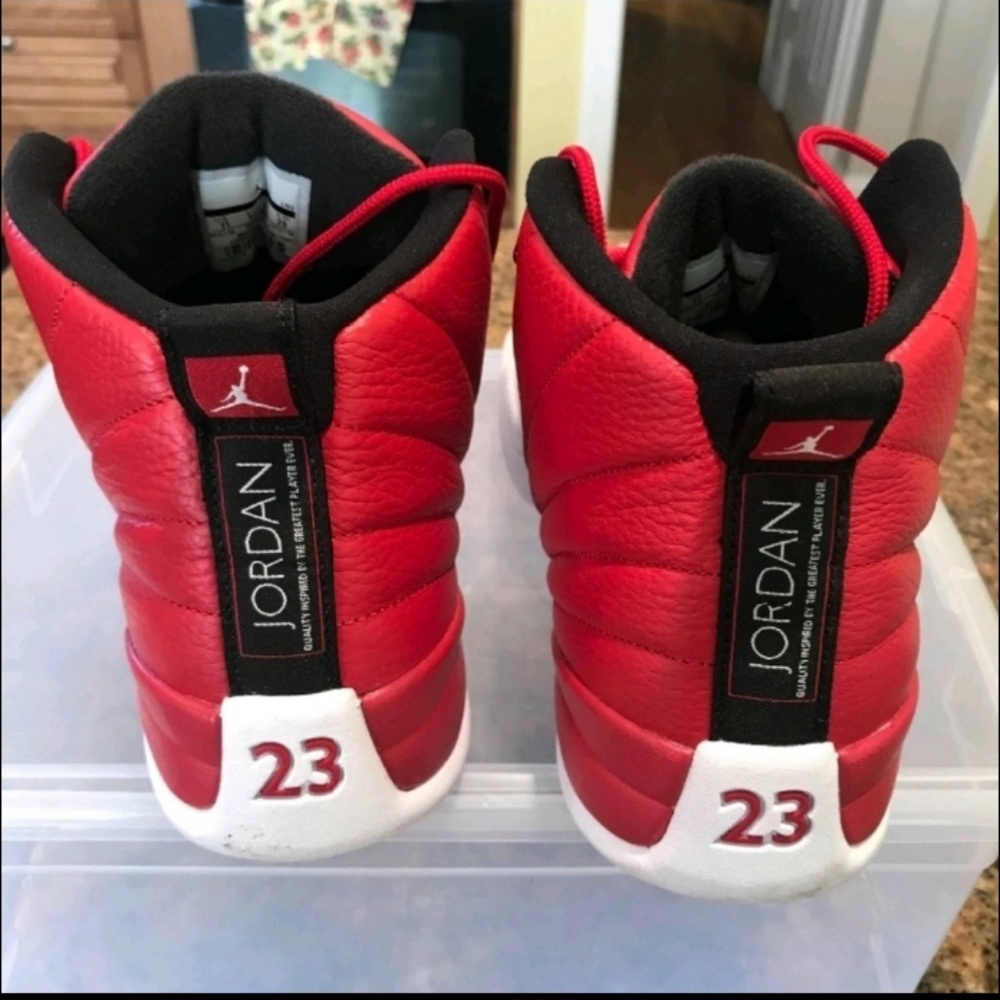 Jordan 12 Retro